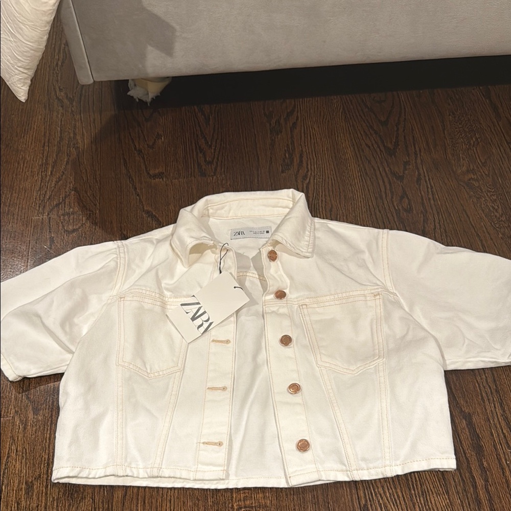 Zara Cream Button-Up Cropped Top